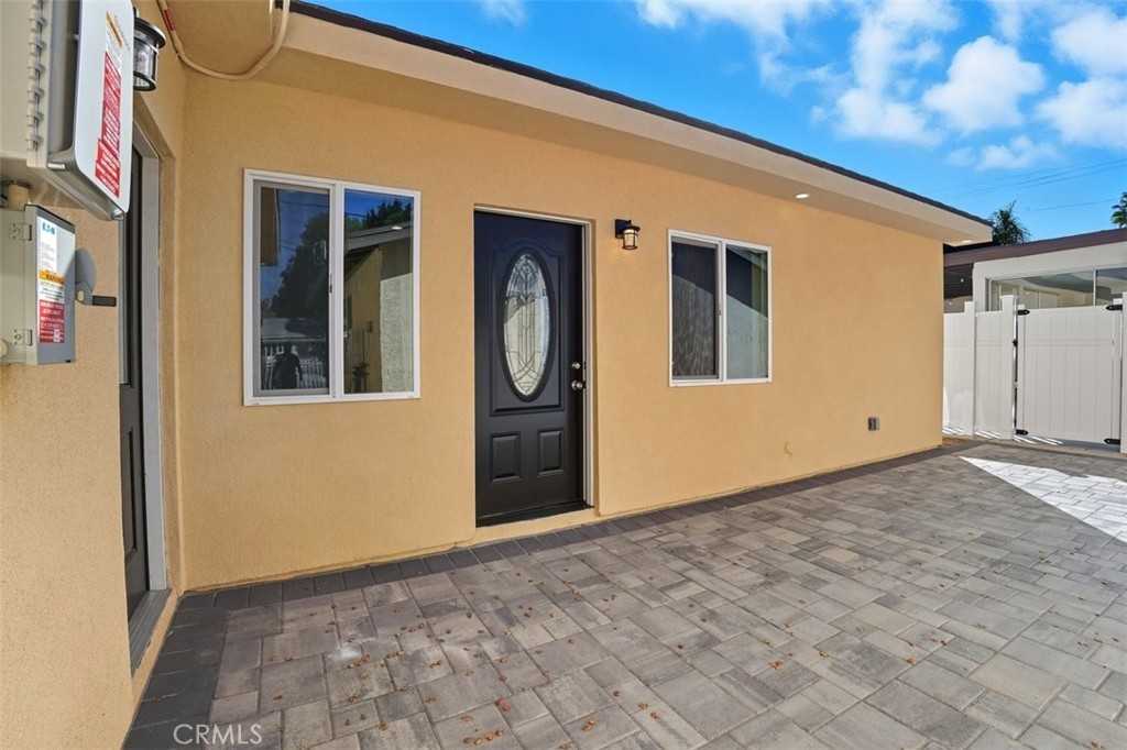 19258 Strathern Street #19258 - Photo 4 of 26