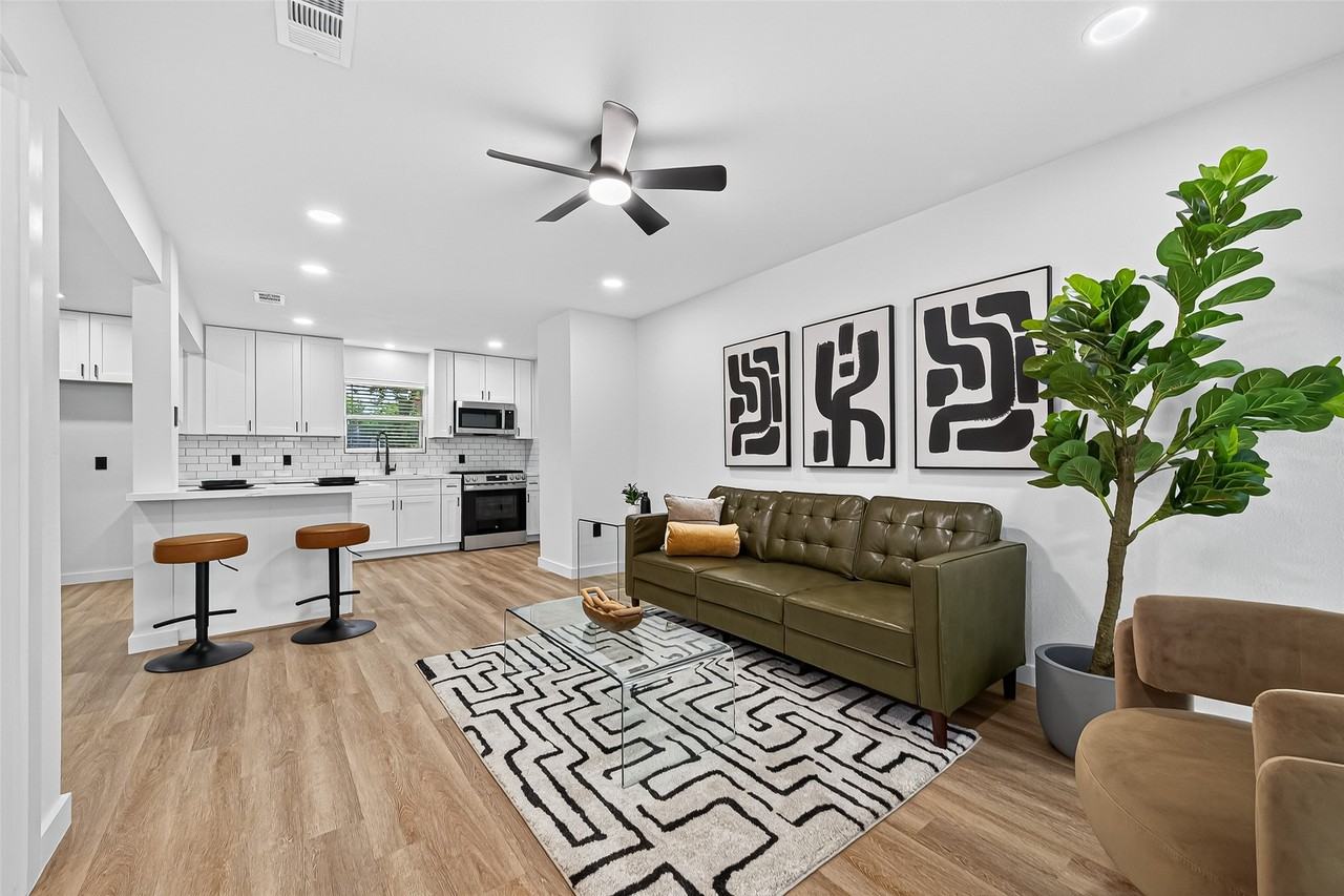 7131 Mobud Dr #7131 - Photo 3 of 22