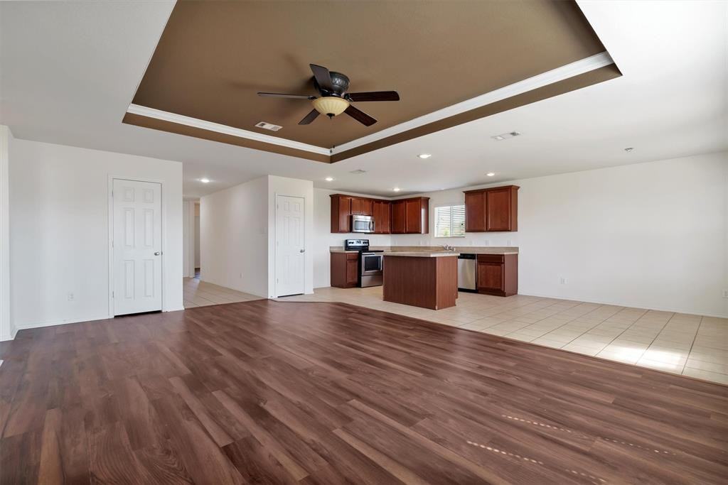 14701 Southview Trl #14701 - Photo 2 of 26