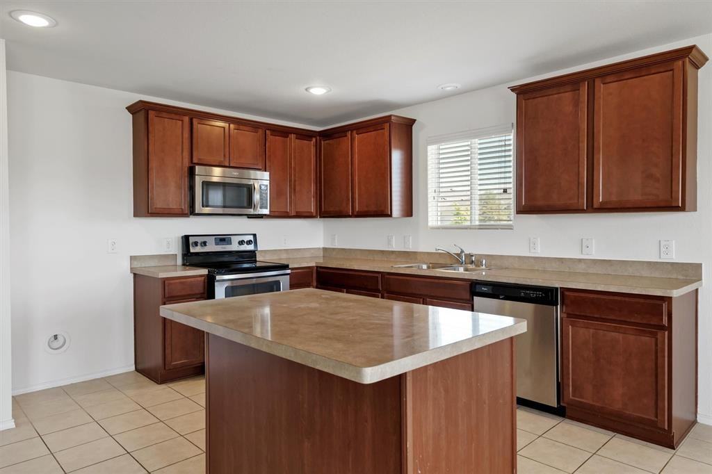 14701 Southview Trl #14701 - Photo 5 of 26