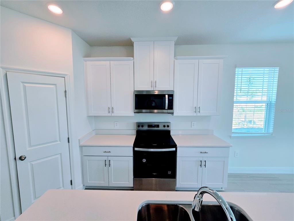 2232 Hen Rd #2232 - Photo 2 of 31