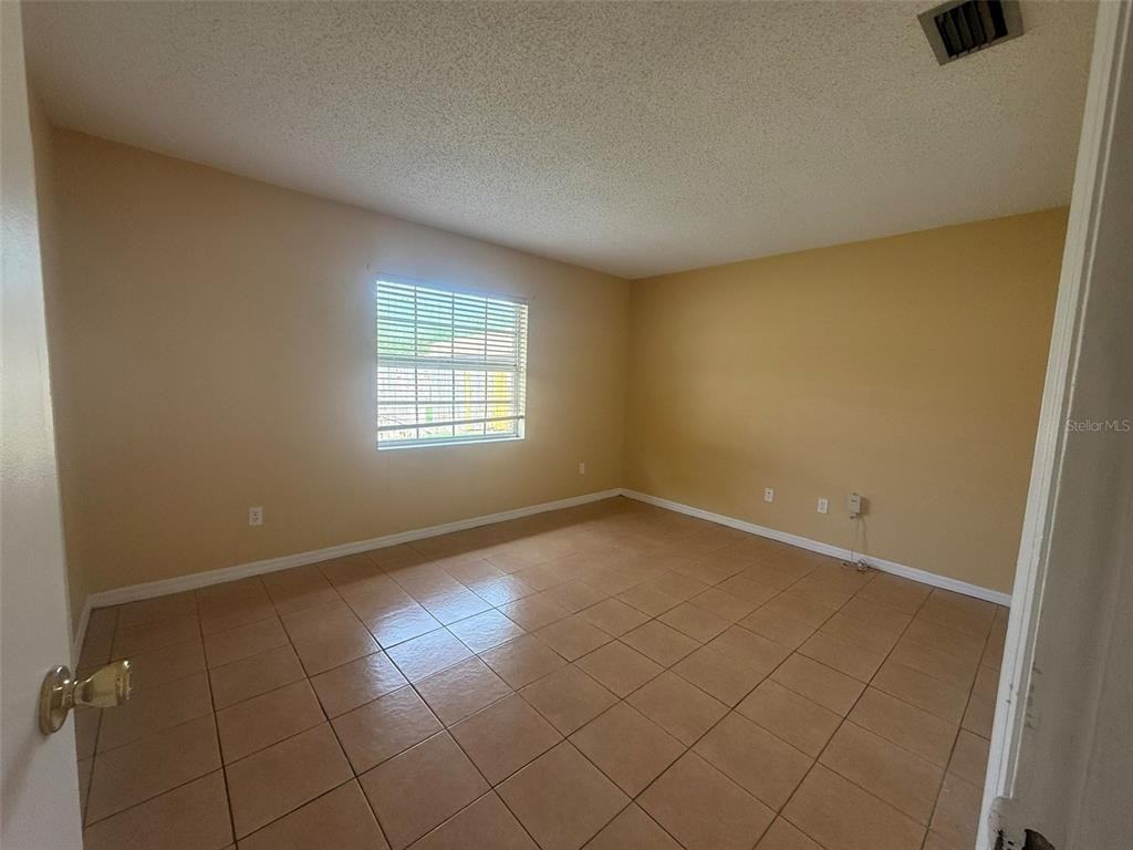 3144 Bloomingdale Villas Ct #3144 - Photo 4 of 18