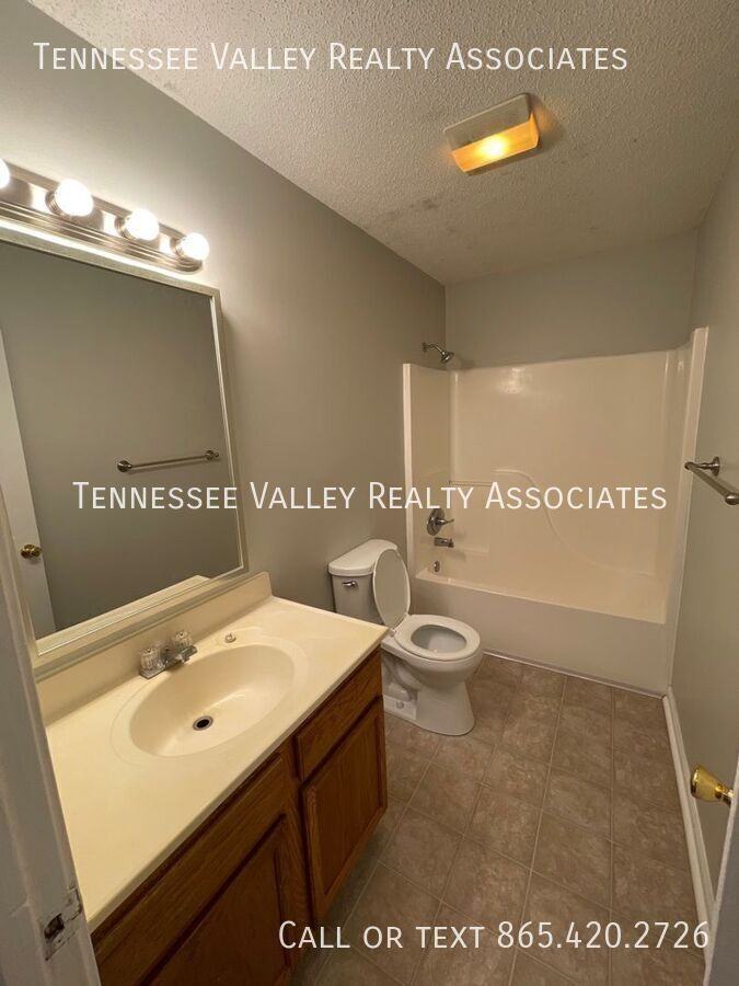 900 Kirk Ave #A - Photo 6 of 11