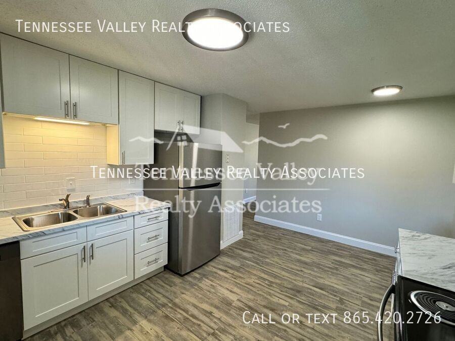 997 Kirk Ave - Photo 5 of 14