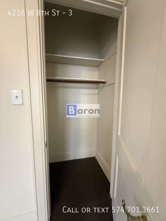 4216 W 8th St #3 - Photo 4 of 16