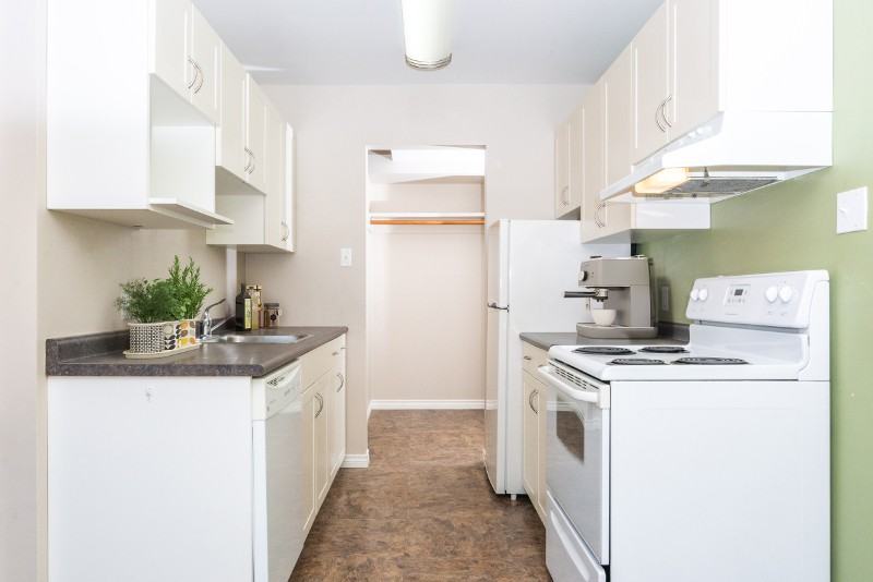 Prince Randolph Apartments - Photo 4 of 6