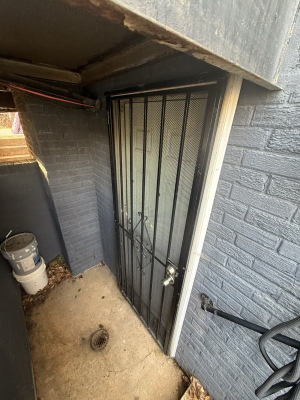 1215 Savannah St Se #BS - Photo 3 of 20