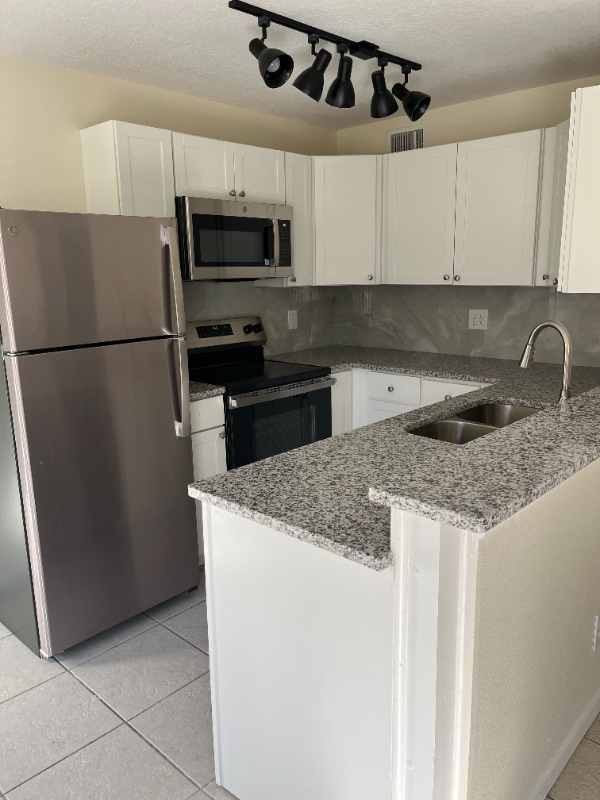 1884 Agora Cir Se #101 - Photo 2 of 5