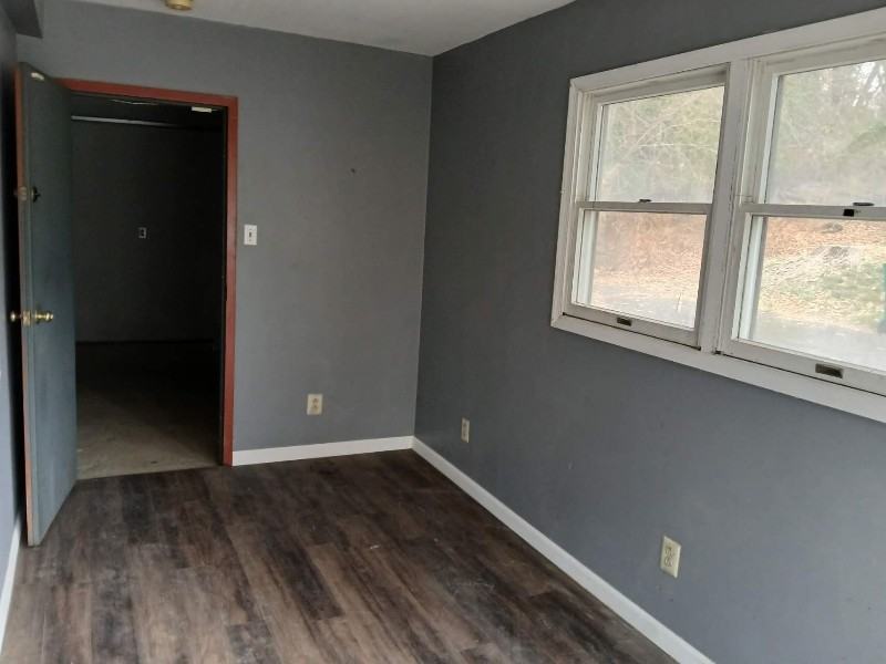 260 Wisteria Avenue - Photo 3 of 16