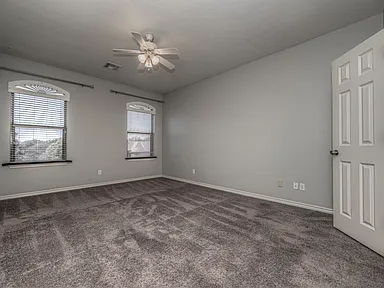 204 Riverside Drive - Photo 5 of 19