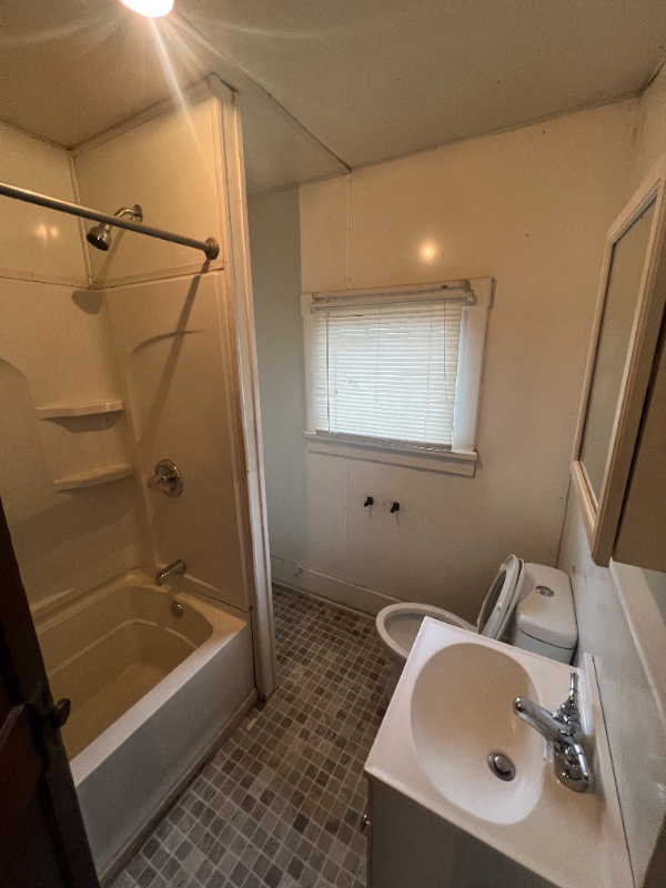 711 2nd St Rear - Photo 2 of 5