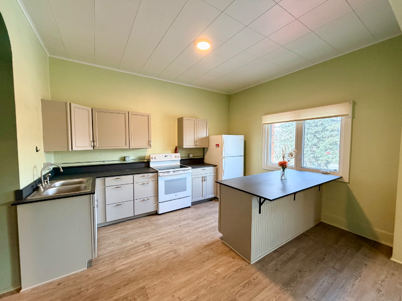 213 West Park Street #2 - Photo 2 of 14