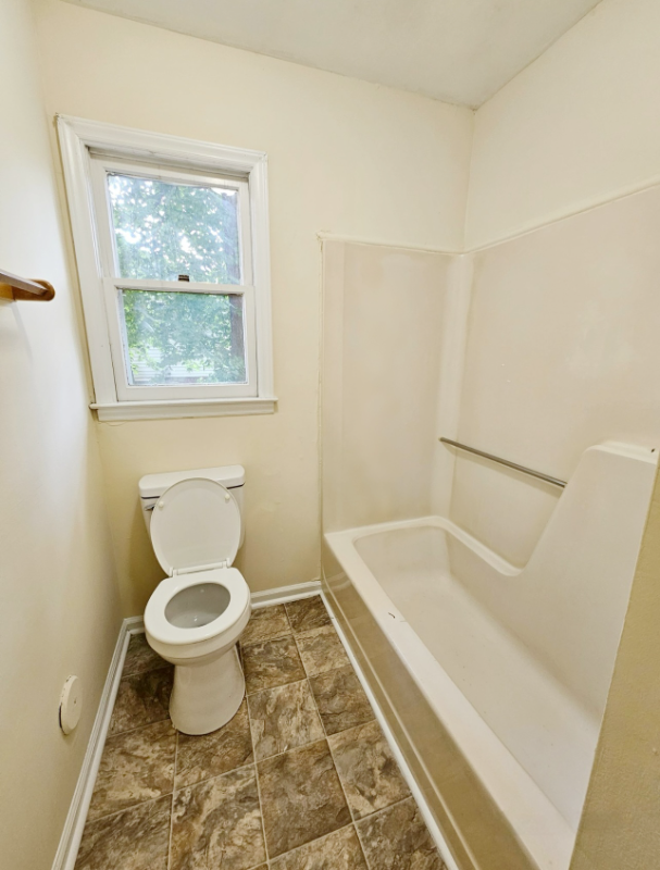 1421 Bogart St #B - Photo 6 of 10