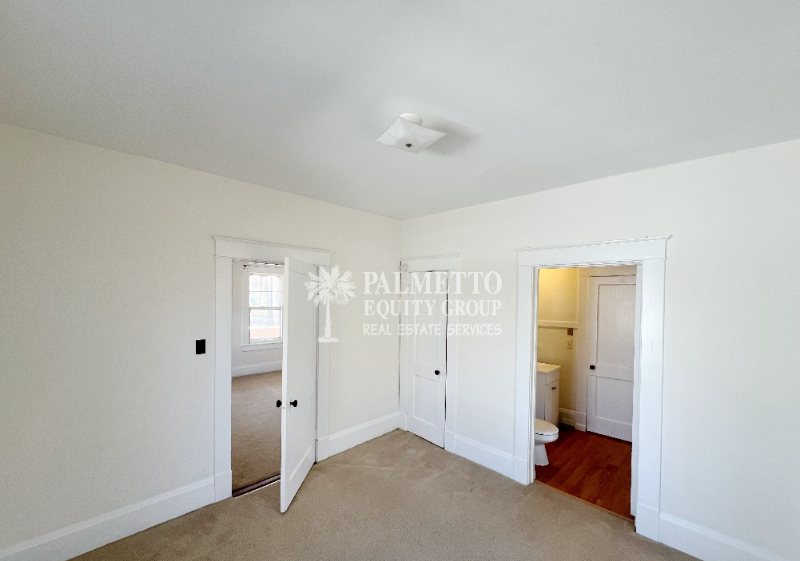 1104 Gregory St - Photo 6 of 11