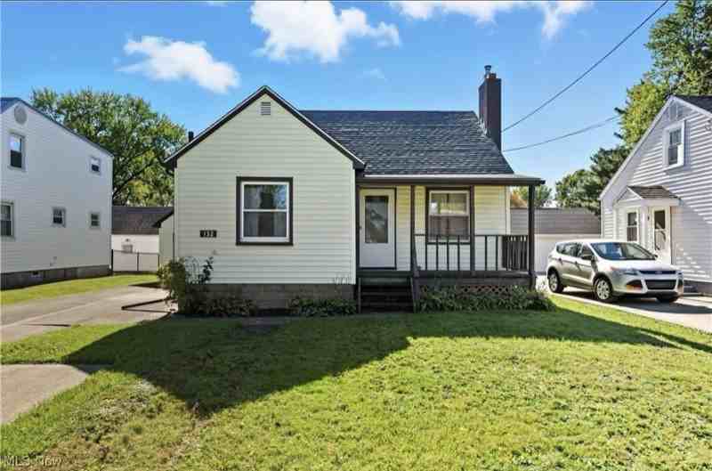 132 33rd Street Southeast