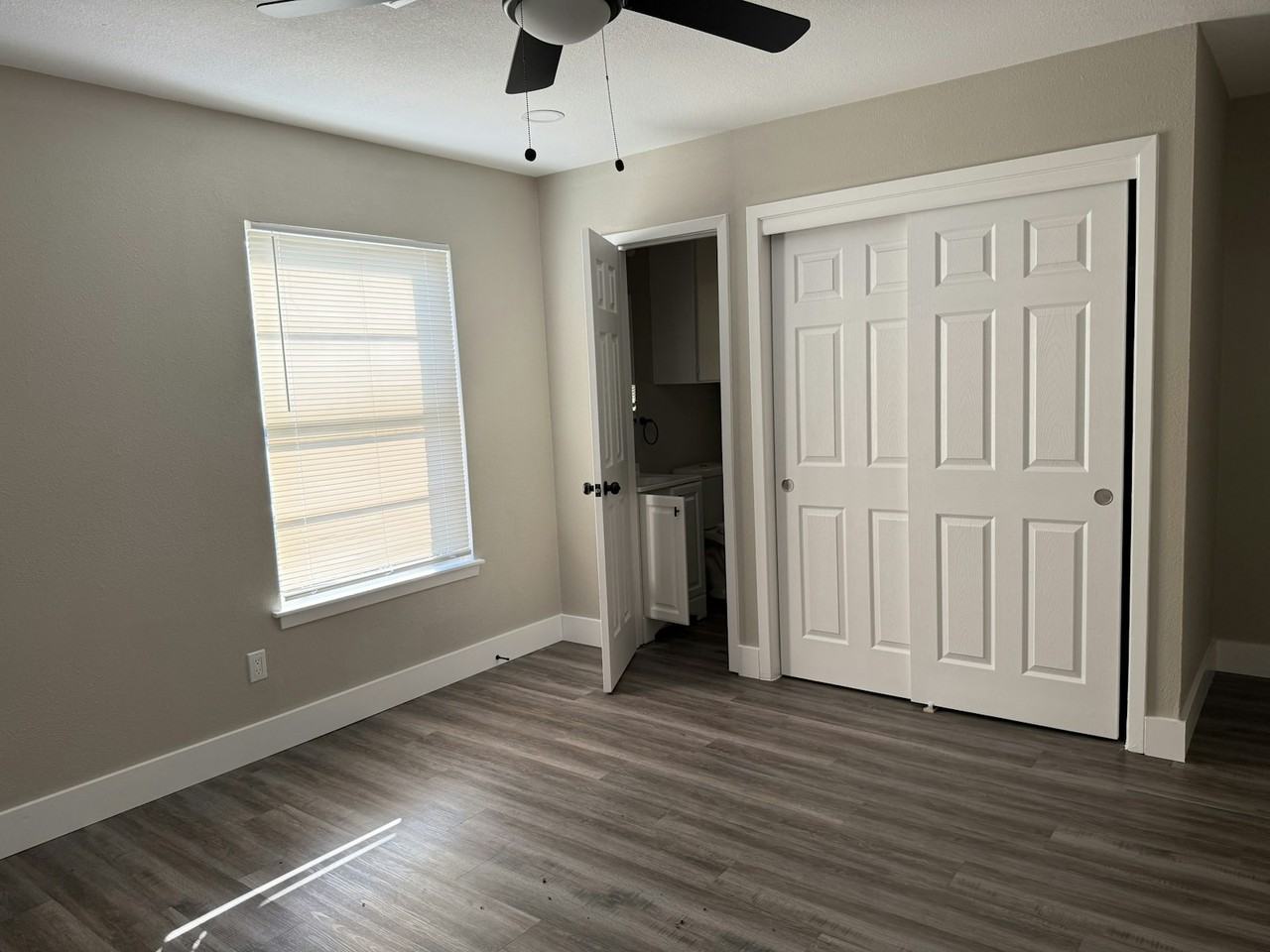 7907 Stagecoach Ln - Photo 4 of 10