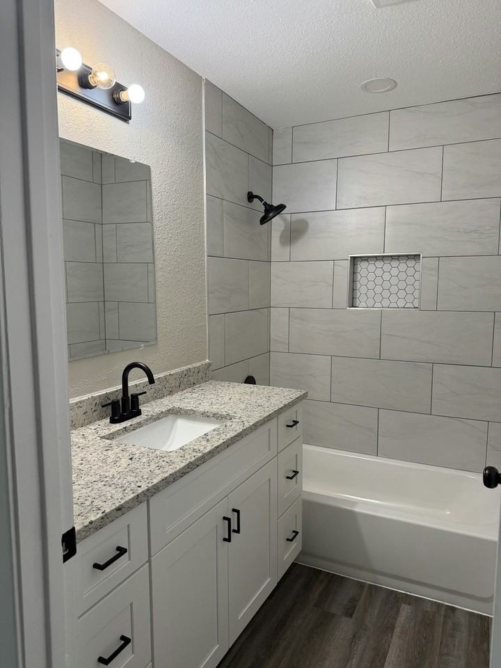 7907 Stagecoach Ln - Photo 6 of 10