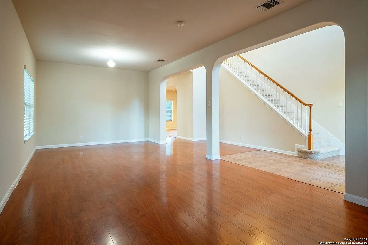 9207 Larsons Lane - Photo 3 of 20