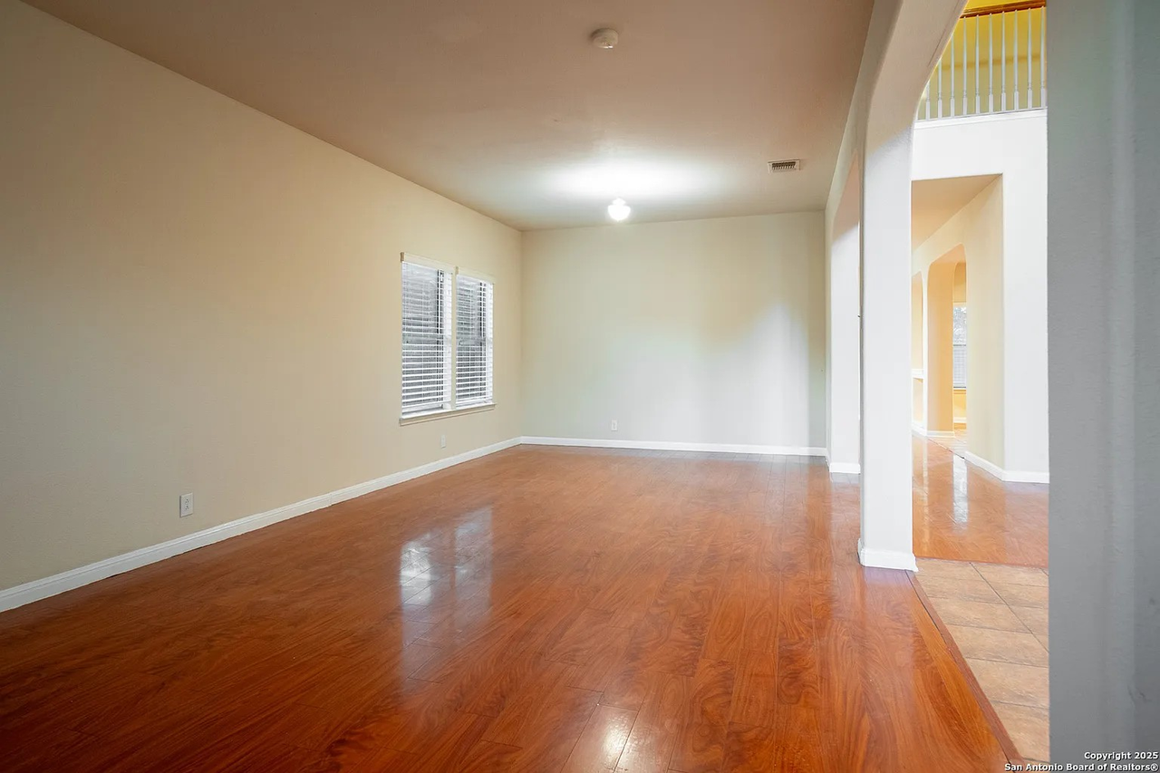 9207 Larsons Lane - Photo 6 of 20