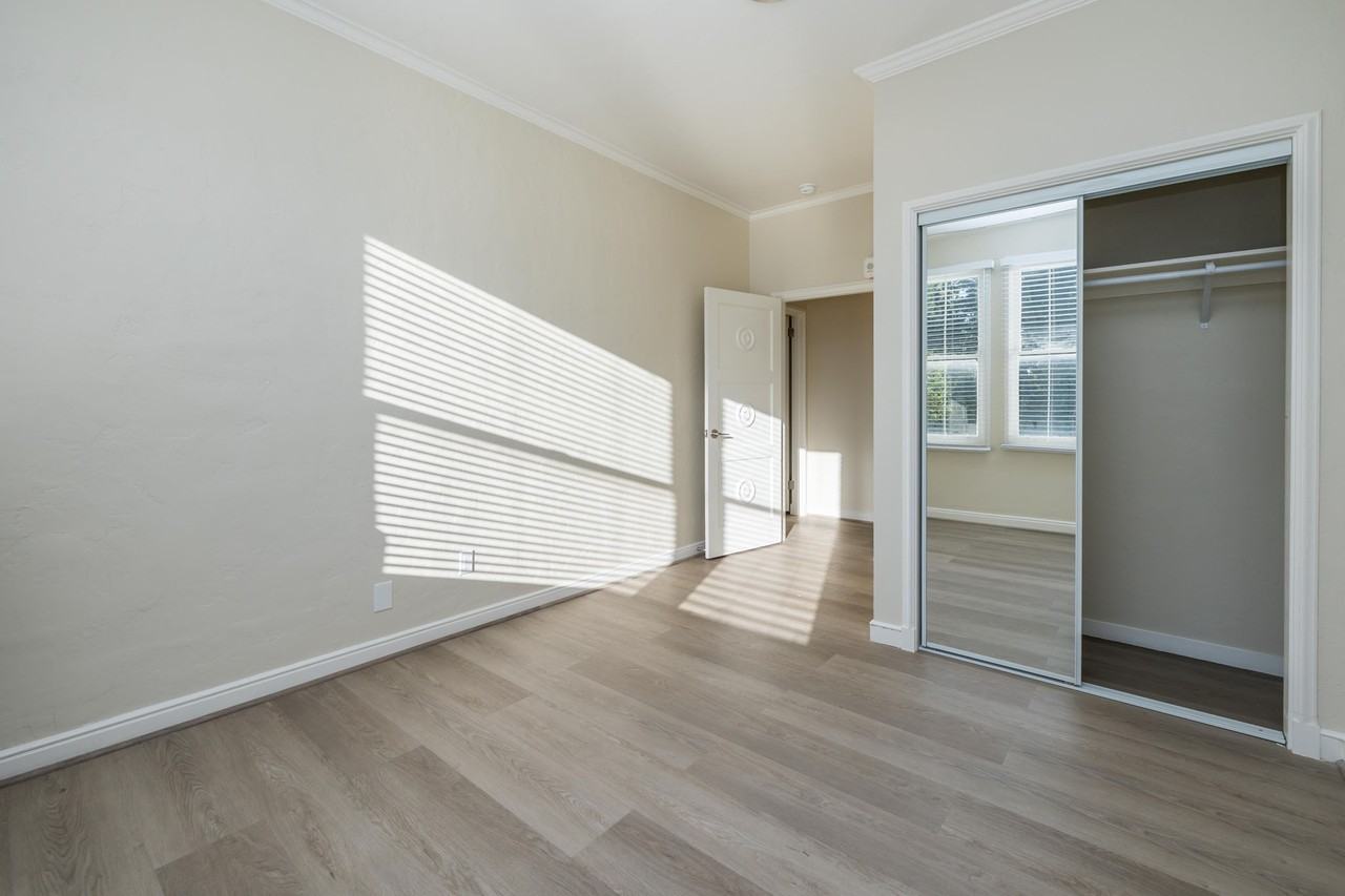 491 Crescent - Photo 4 of 28