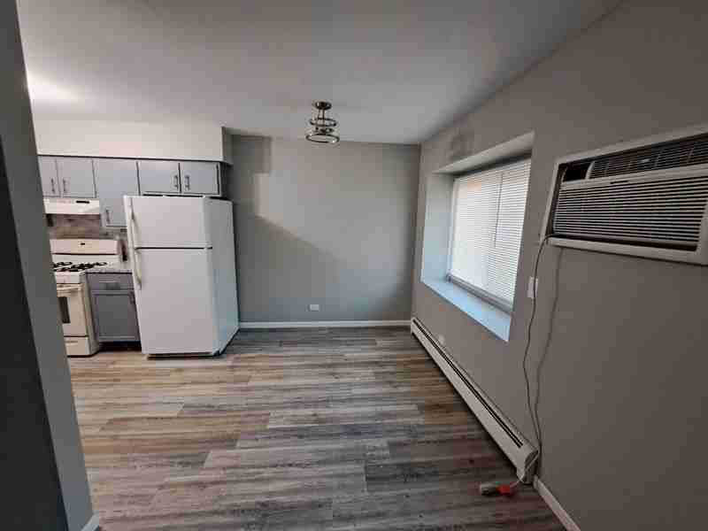 775 Jefferson Ave #3 - Photo 4 of 19