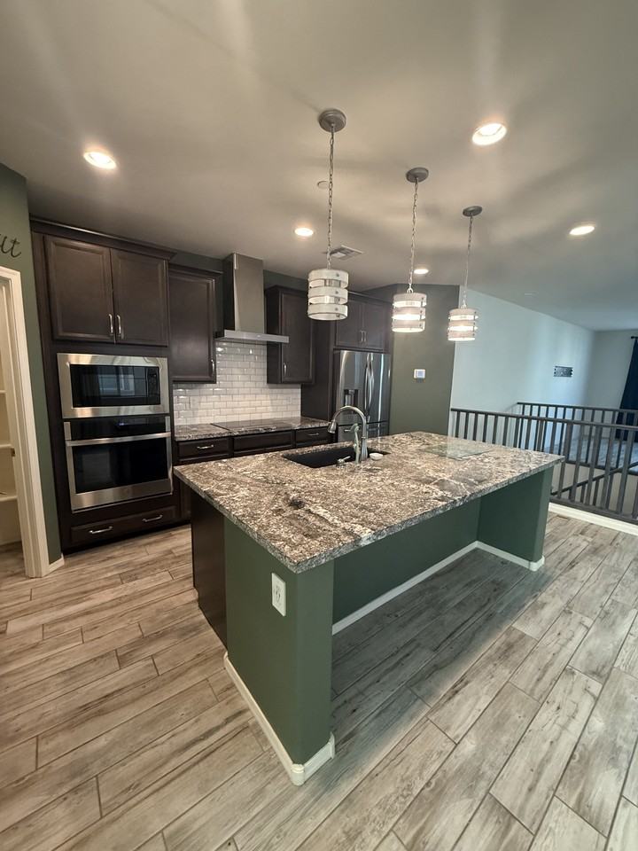 1688 E Hampton Ln #NA - Photo 3 of 10