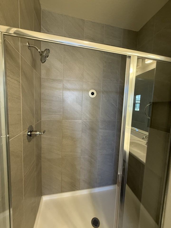 1688 E Hampton Ln #NA - Photo 6 of 10