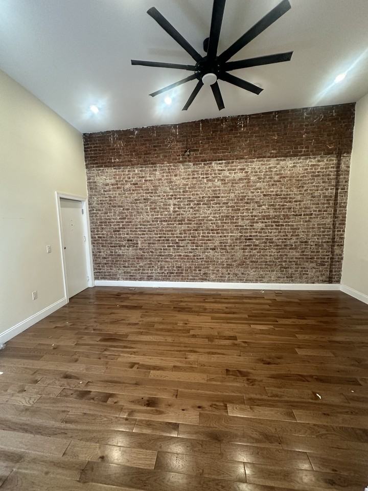 64 Sherman Pl #35 - Photo 4 of 12