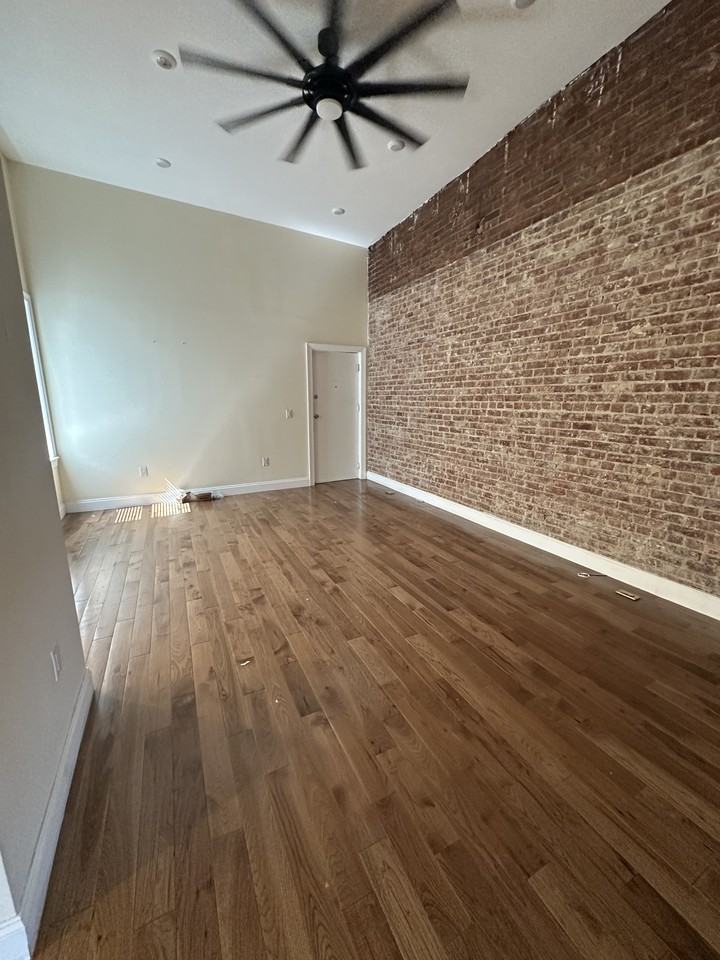 64 Sherman Pl #35 - Photo 5 of 12
