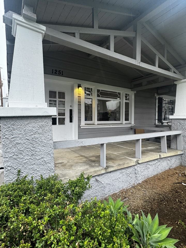 1251 N Detroit St #1251 - Photo 5 of 19