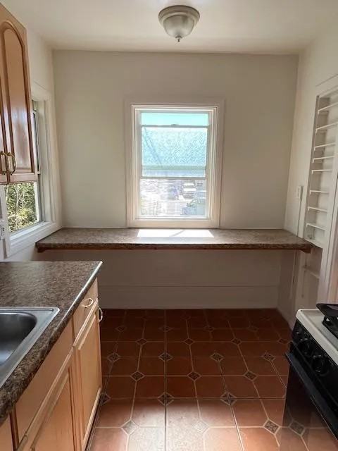 115 W Simpson St #B - Photo 6 of 14