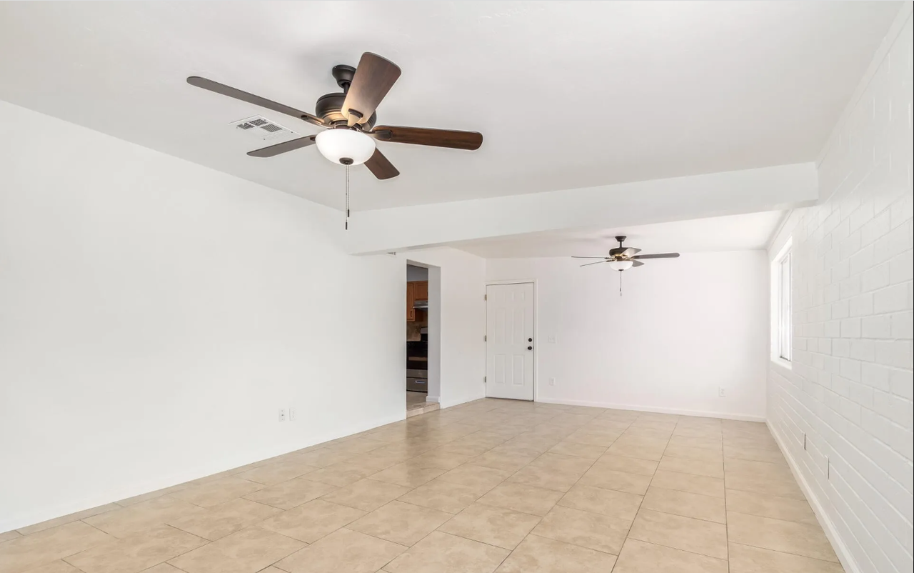 4319 S 15th Ave #NA - Photo 4 of 12