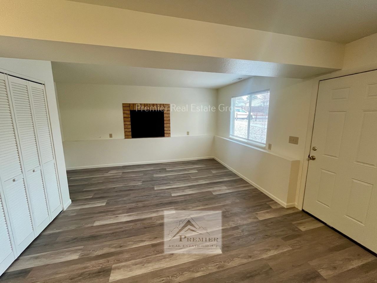 1013 Western Drive - Photo 4 of 9