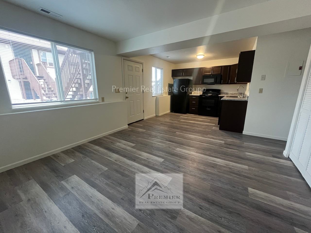 1013 Western Drive - Photo 6 of 9