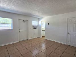 featured image of 4611 South Congress Avenue