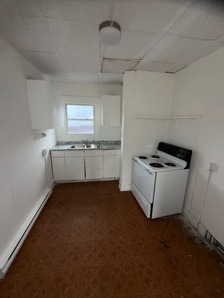 1408 East Main Street - Photo 2 of 6