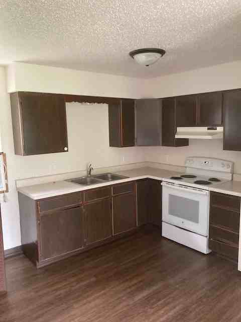 704 South Cayuga Street - Photo 2 of 5