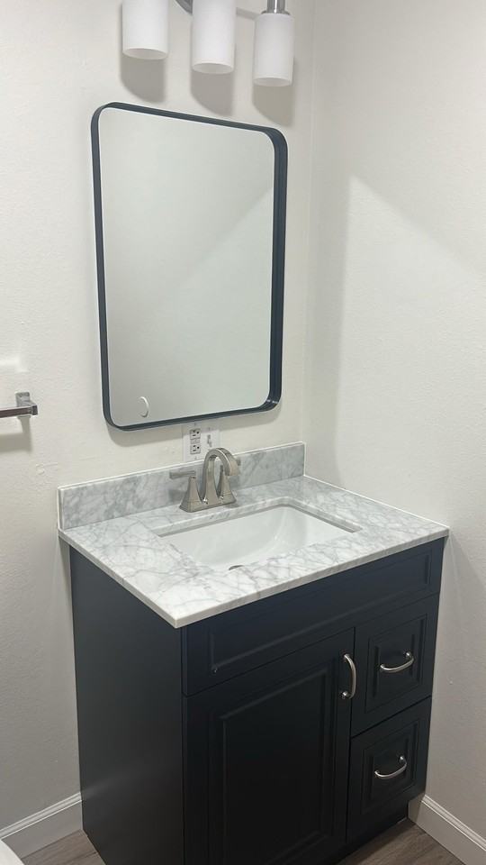 800 State Street - Photo 5 of 6