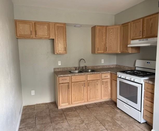 13040 Five Point Road - Photo 4 of 9