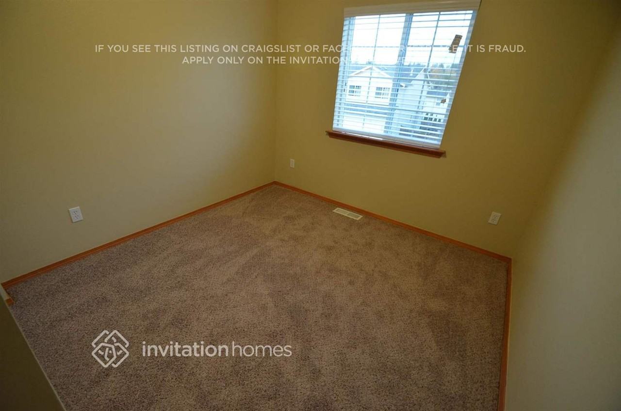 3704 73rd Ave Ne - Photo 3 of 7