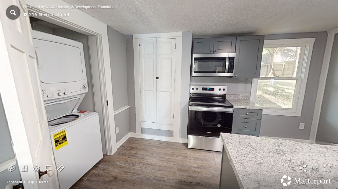 216 N Front St - Photo 4 of 11