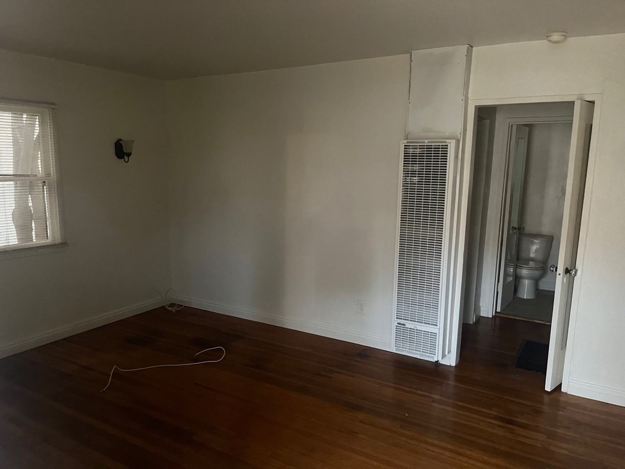 Evans Ave - Photo 3 of 10