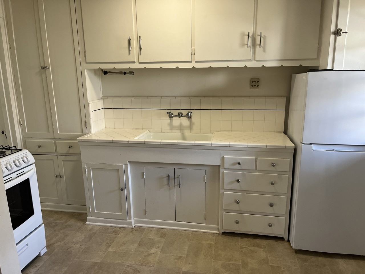 Evans Ave - Photo 4 of 10