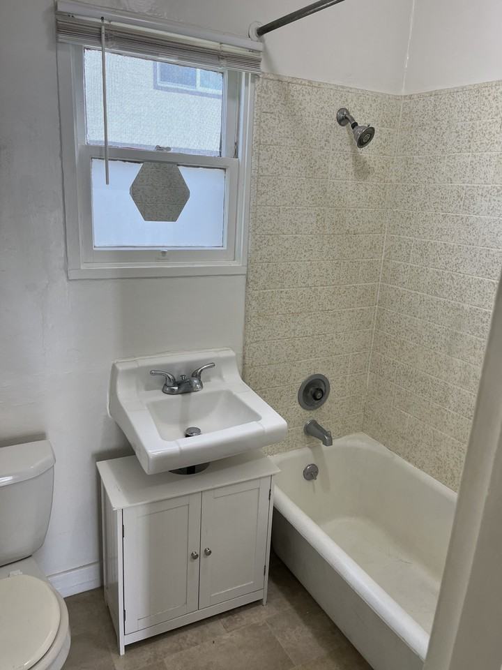 Evans Ave - Photo 7 of 10