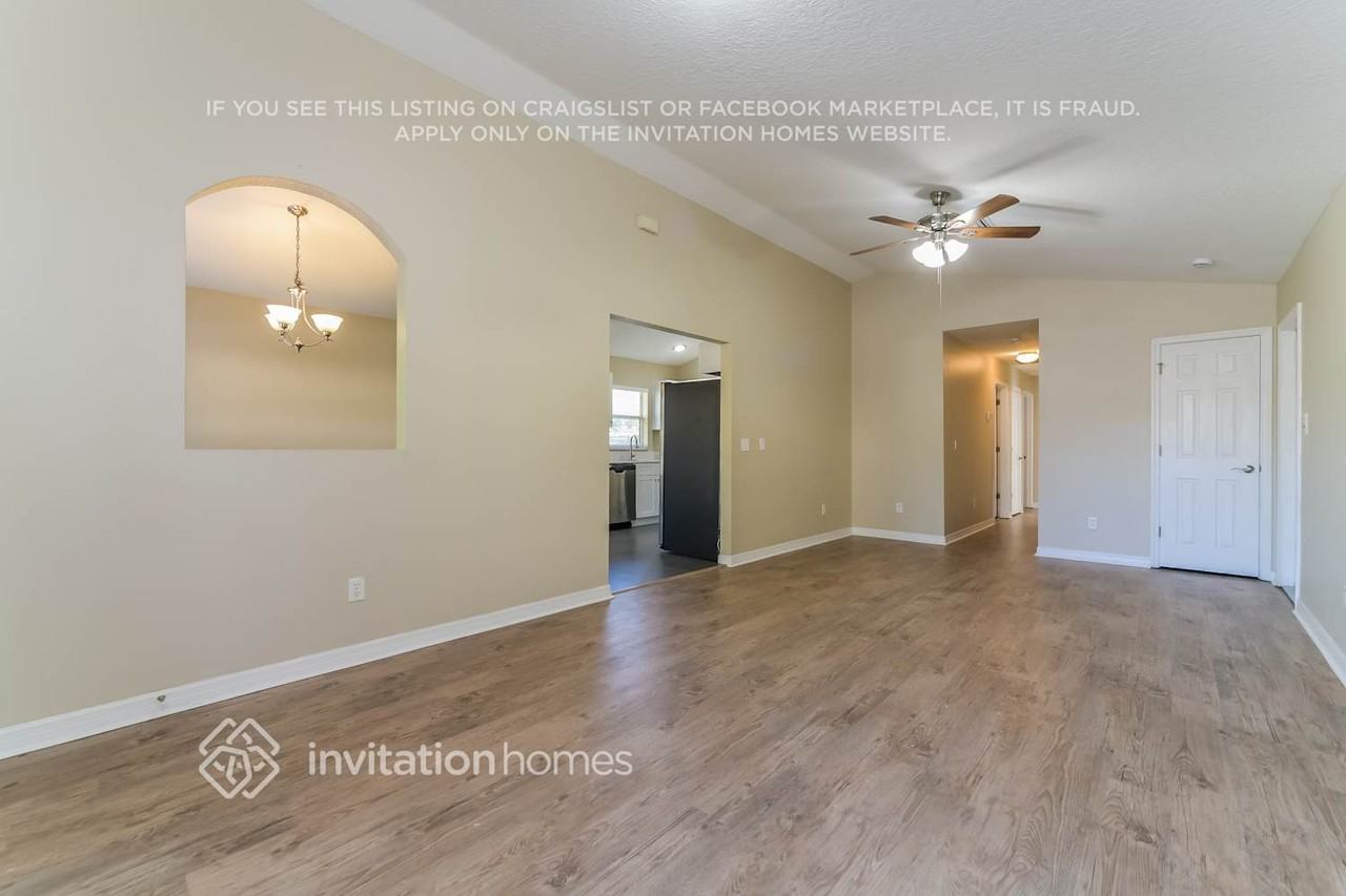 215 1st St - Photo 3 of 17