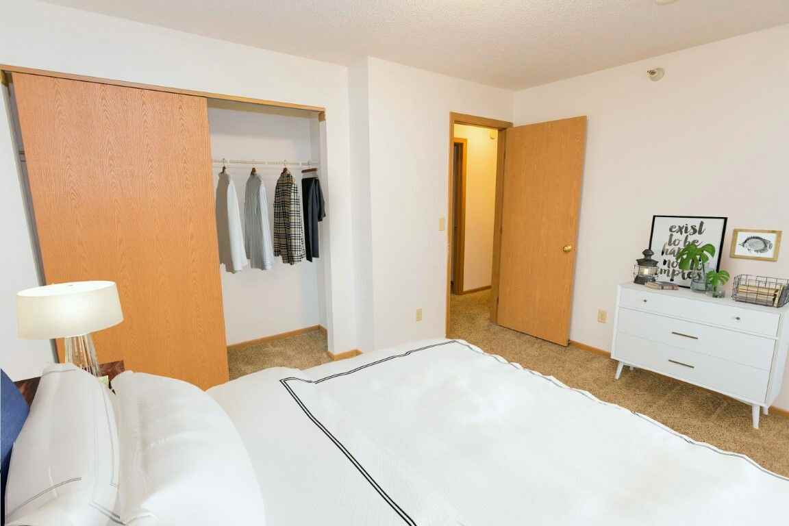 Bedford Apartments - Photo 7 of 16