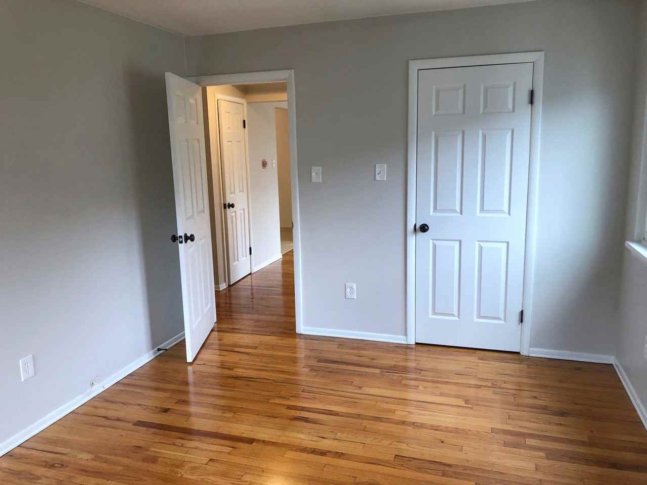 Brafferton Square Apts - Photo 4 of 9