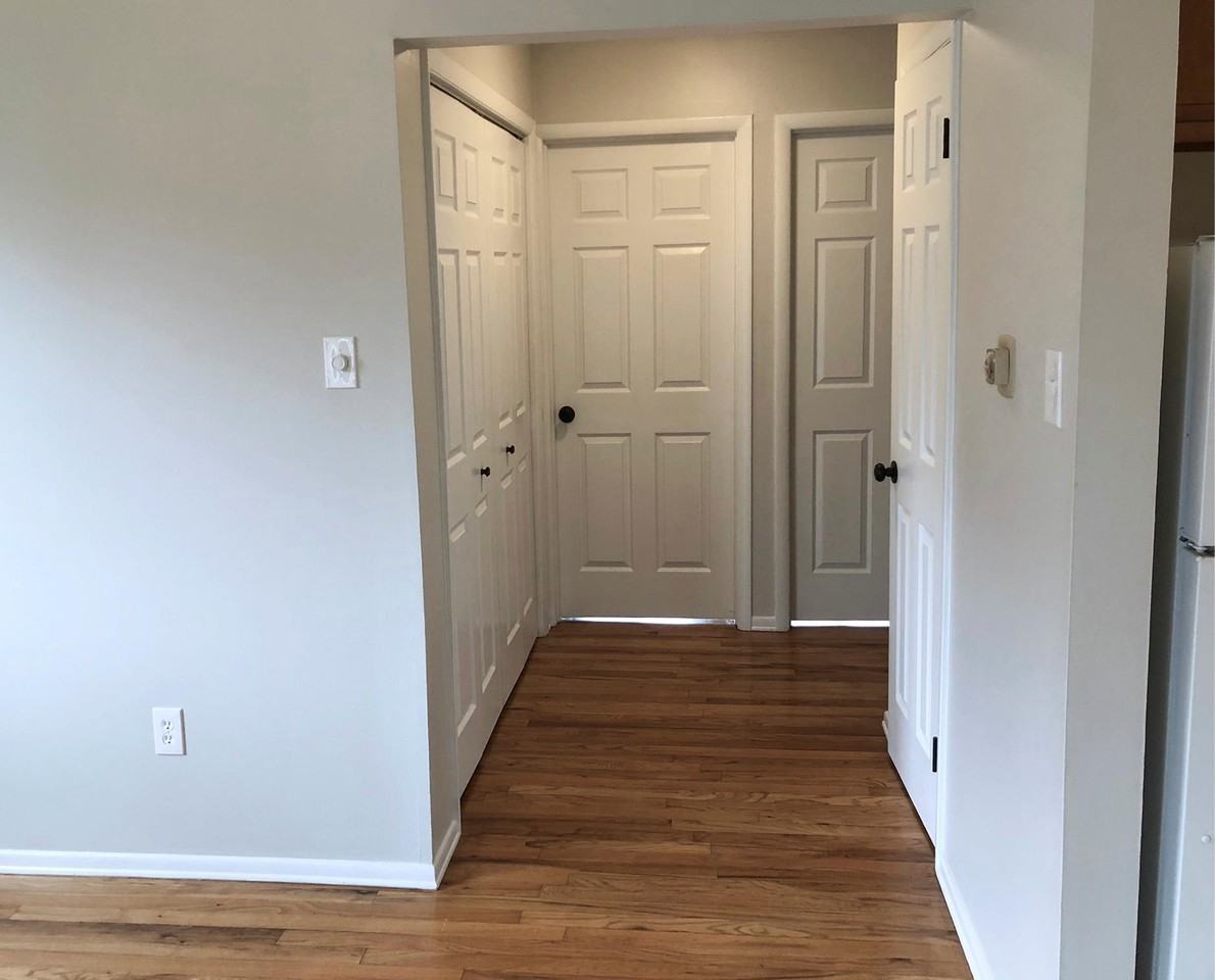 Brafferton Square Apts - Photo 6 of 9