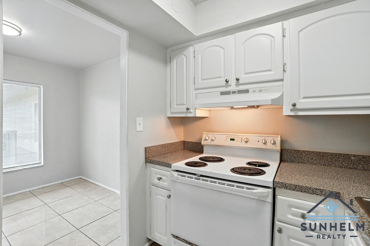 Green Tee - Photo 7 of 50