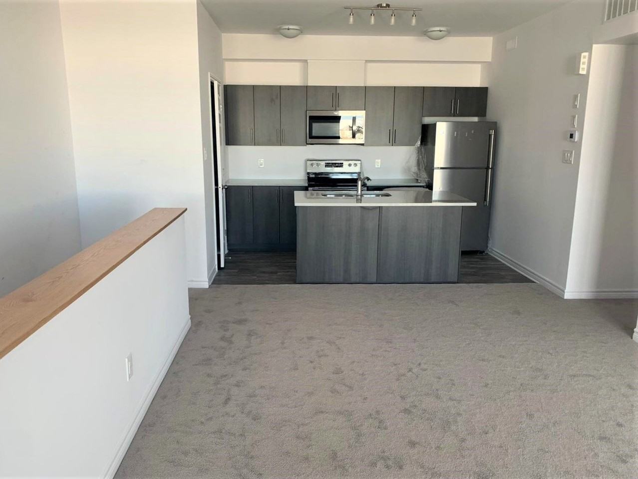 Ottawa - Photo 2 of 8